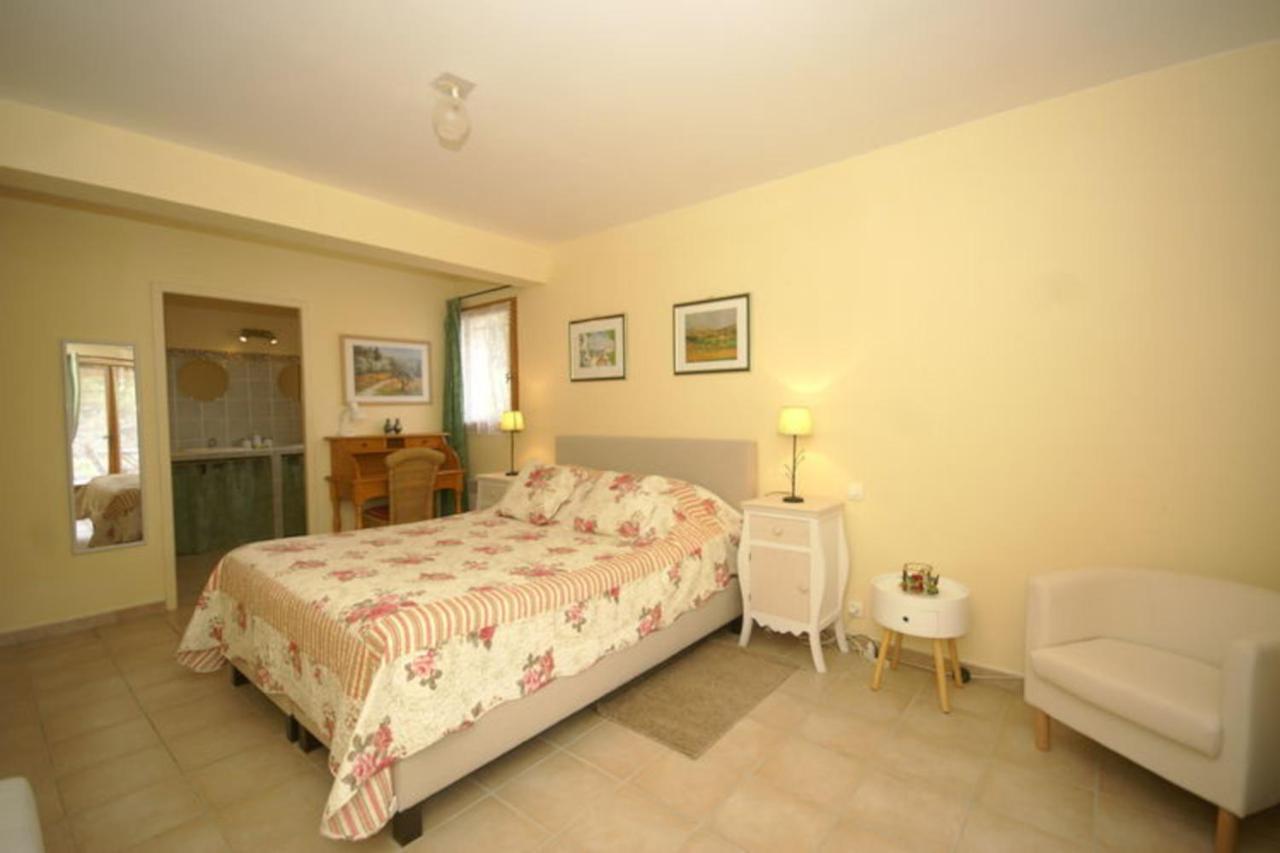 Bed and Breakfast Les Cerises Saint-Saturnin-d'Apt Exteriér fotografie