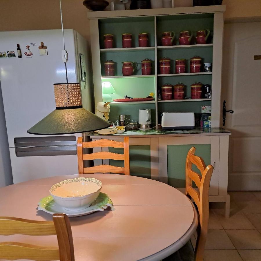 Bed and Breakfast Les Cerises Saint-Saturnin-d'Apt Exteriér fotografie