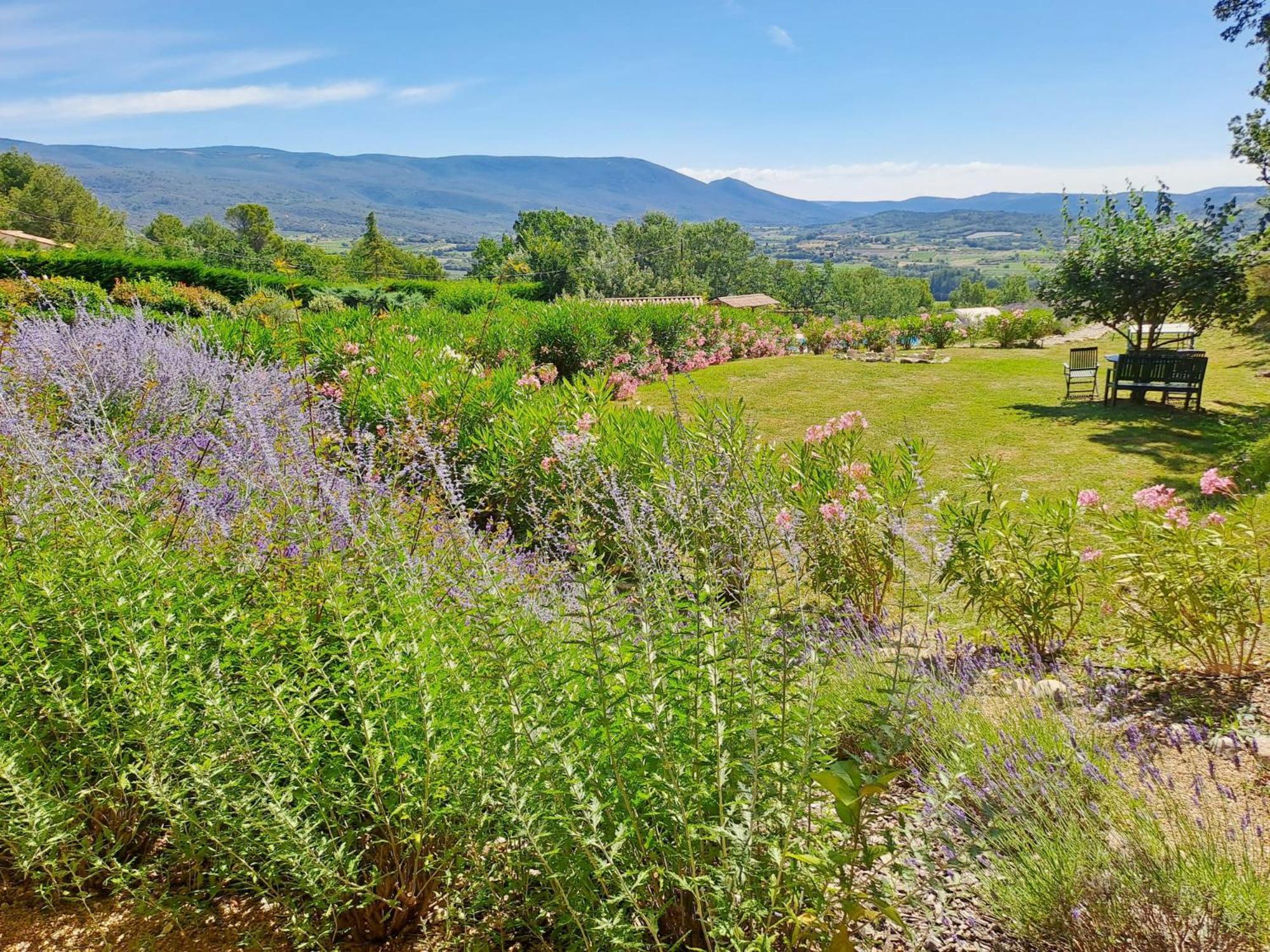 Bed and Breakfast Les Cerises Saint-Saturnin-d'Apt Exteriér fotografie